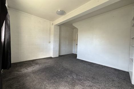 Photo of property in 5 Sherwood Avenue, Te Atatu South, Auckland, 0610