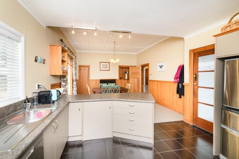 Photo of property in 48 Limbrick Street, Terrace End, Palmerston North, 4410