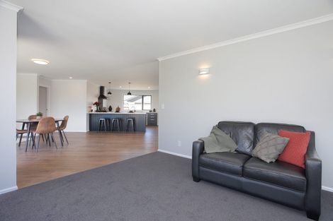 Photo of property in 7 Kereru Street, Marton, 4710