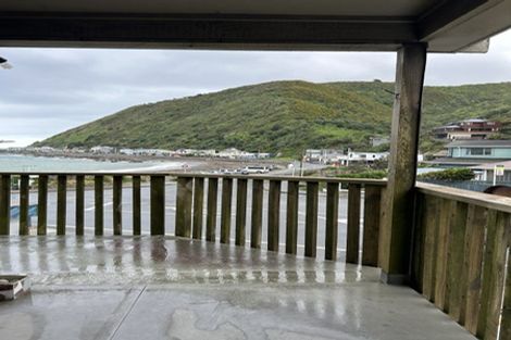 Photo of property in 2 Happy Valley Road, Owhiro Bay, Wellington, 6023