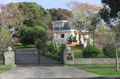 Photo of property in 38 Cranbrook Grove, Waikanae, 5036