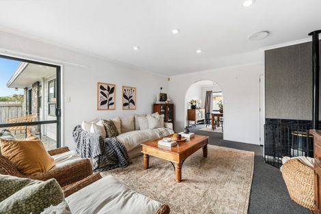 Photo of property in 10 Parnell Heights Drive, Kelvin Grove, Palmerston North, 4414