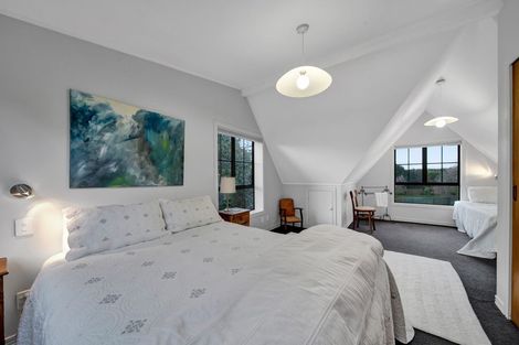 Photo of property in 48 Kairau Road West, Sentry Hill, New Plymouth, 4373