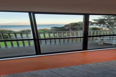 Photo of property in 138 The Parade, Paekakariki, 5034