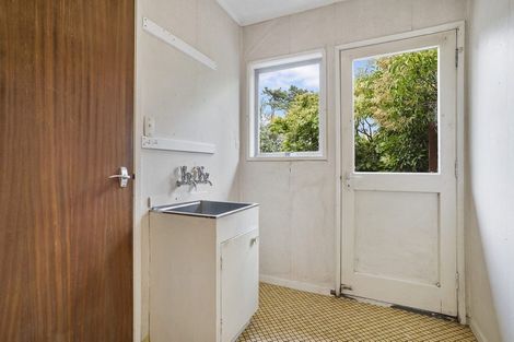 Photo of property in 2/1 Golf Road, New Lynn, Auckland, 0600