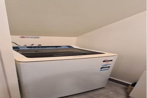 Photo of property in 6/34 Edmonton Road, Henderson, Auckland, 0612