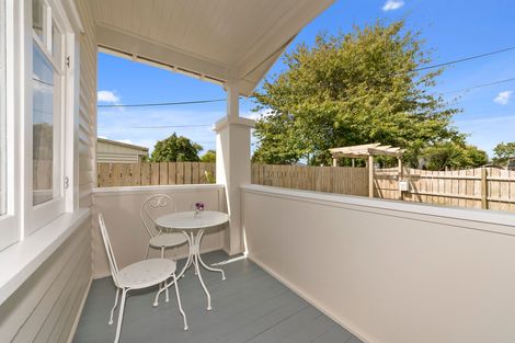 Photo of property in 53 Woodglen Road, Glen Eden, Auckland, 0602