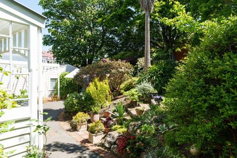 Photo of property in 2 Fifield Street, Roslyn, Dunedin, 9010