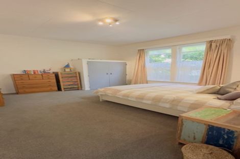 Photo of property in 1/72 Derwent Street, Island Bay, Wellington, 6023
