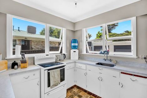 Photo of property in 2 Bowen Street, Levin, 5510