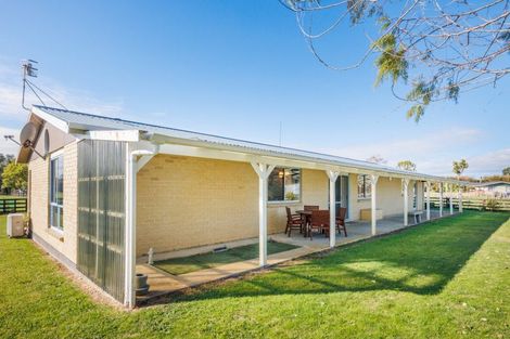 Photo of property in 112 Avenue Road, Foxton, 4891