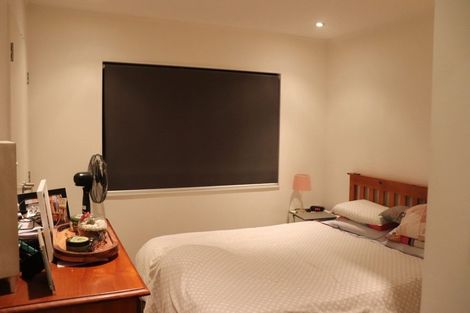 Photo of property in 1/2 Fernlea Rise, Bayview, Auckland, 0629