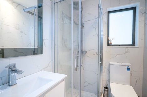 Photo of property in 425d Great South Road, Opaheke, Papakura, 2113