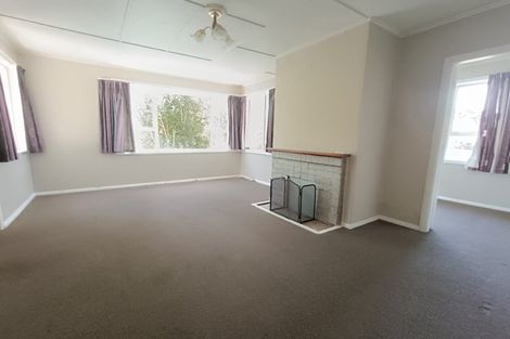 Photo of property in 33 Jillett Street, Titahi Bay, Porirua, 5022