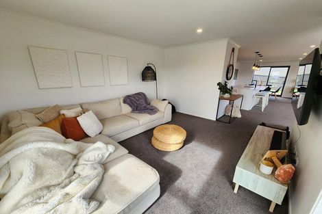 Photo of property in 12 Wingfield Road, Pokeno, 2402