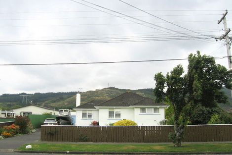 Photo of property in 69 Fraser Crescent, Elderslea, Upper Hutt, 5018