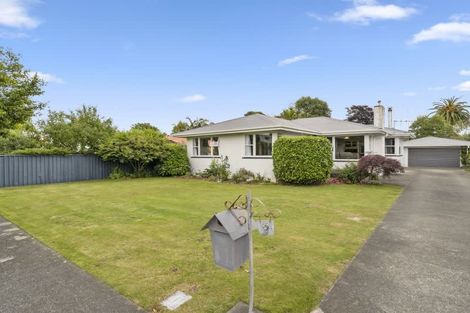 Photo of property in 9 Erin Street, Hokowhitu, Palmerston North, 4410