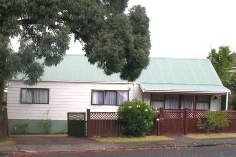 Photo of property in 56 Kennedy Avenue, Forrest Hill, Auckland, 0620