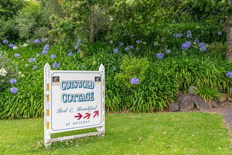 Photo of property in Cotswold Cottage B & B, 46 Maramarahi Road, Thames, 3578