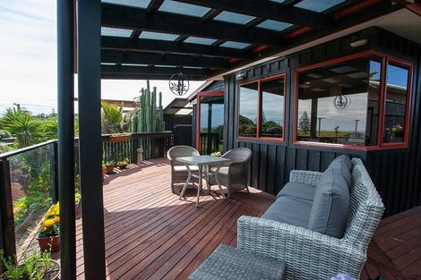 Photo of property in 6 Battiscombe Terrace, Waitara, 4320
