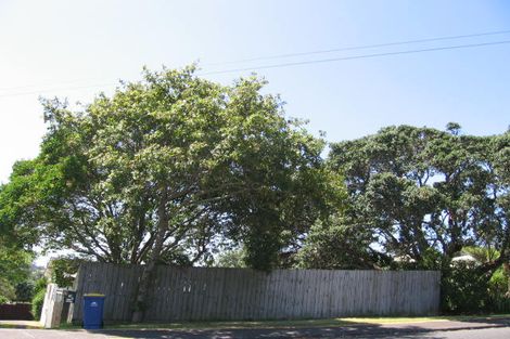 Photo of property in 2/75 Birkdale Road, Birkdale, Auckland, 0626