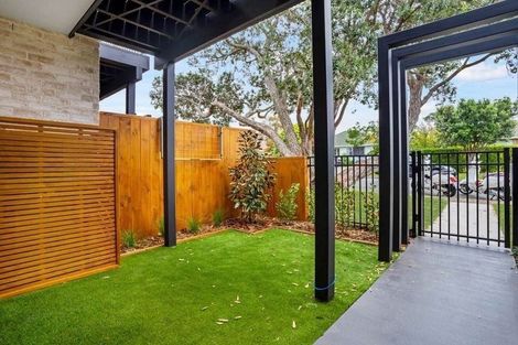 Photo of property in 4/137 Tirimoana Road, Te Atatu South, Auckland, 0602