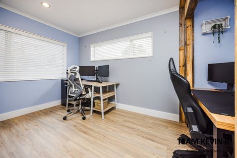 Photo of property in 144 Keri Vista Rise, Papakura, 2110