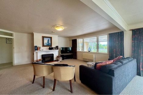 Photo of property in 10 Grey Street, Martinborough, 5711