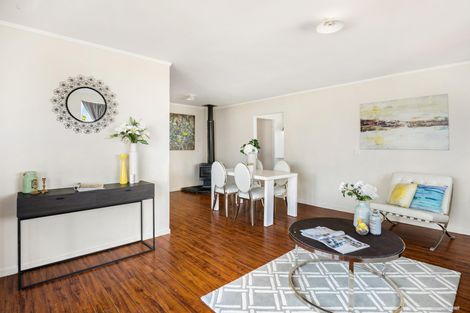 Photo of property in 28 Gambare Place, Wattle Downs, Auckland, 2103