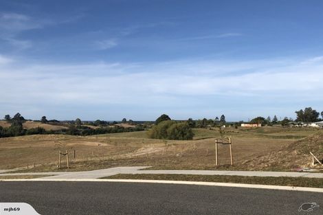 Photo of property in 12 Shirtcliff Lane, Redwood Valley, Richmond, 7081