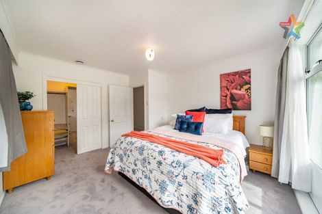 Photo of property in 35 Harbour View Road, Harbour View, Lower Hutt, 5010