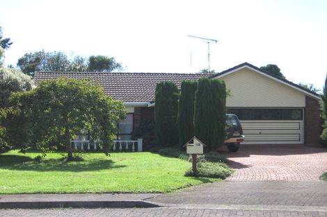 Photo of property in 11 Gardenia Grove, Half Moon Bay, Auckland, 2012