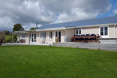 Photo of property in 364 Oneriri Road, Kaiwaka, 0573