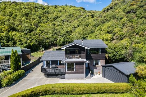 Photo of property in 103-105 Eskdale Road, Papakowhai, Porirua, 5024