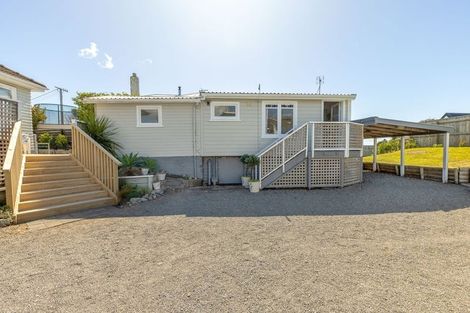 Photo of property in 71 Golf Road, New Lynn, Auckland, 0600