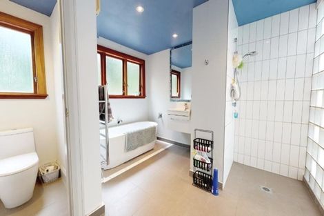 Photo of property in 5 Wairere Road, Belmont, Lower Hutt, 5010