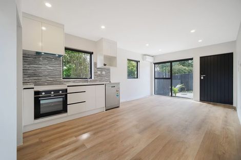 Photo of property in 16 Jade Avenue, Pakuranga Heights, Auckland, 2010