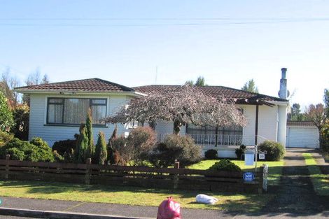 Photo of property in 30 Fernaig Street, Papakura, 2110