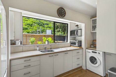 Photo of property in 222 Main Road South, Raumati South, Paraparaumu, 5032