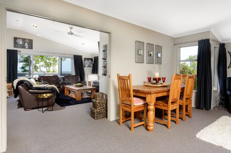 Photo of property in 15 Parnwell Place, Ohauiti, Tauranga, 3112