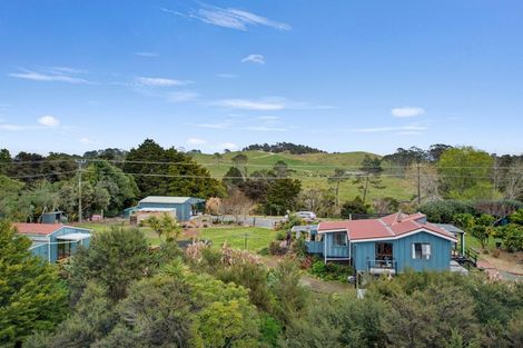 Photo of property in 43 Pahi Road, Paparoa, 0571