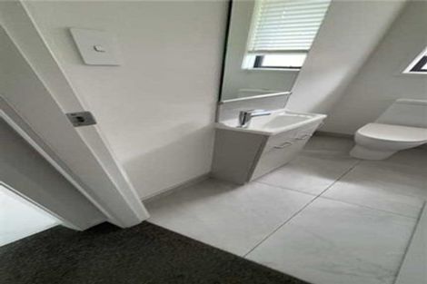 Photo of property in 12 Kahukaka Road, One Tree Point, 0118