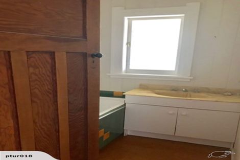 Photo of property in 21 Beatrix Street, Avondale, Auckland, 1026