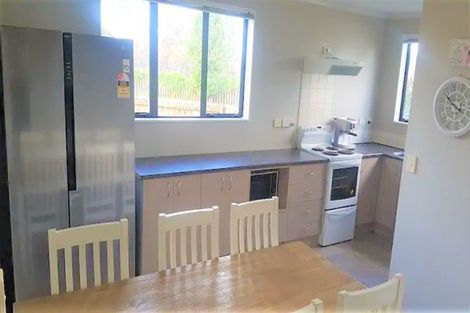 Photo of property in 32 Misty Valley Drive, Henderson, Auckland, 0612