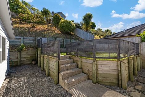 Photo of property in 18 Dusky Crescent, Aotea, Porirua, 5024