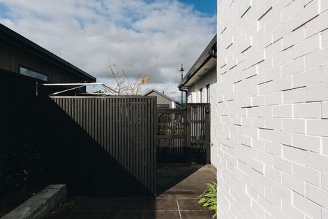 Photo of property in 14 Rotorua Grove, Aotea, Porirua, 5024