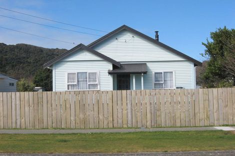 Photo of property in 60 Hall Street, Cobden, Greymouth, 7802