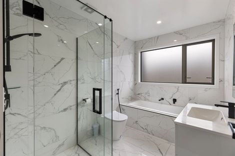 Photo of property in 12 Ivy Lane, Kelvin Grove, Palmerston North, 4414