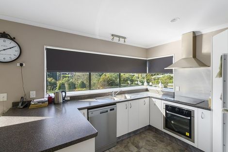 Photo of property in 4 Jasmine Place, Fitzherbert, Palmerston North, 4410