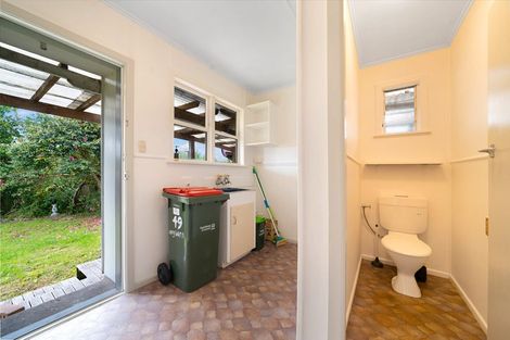Photo of property in 49 Longburn Road, Henderson, Auckland, 0610